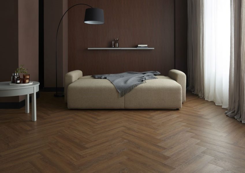 VOX_Rega_NEVADA Oak_6067555